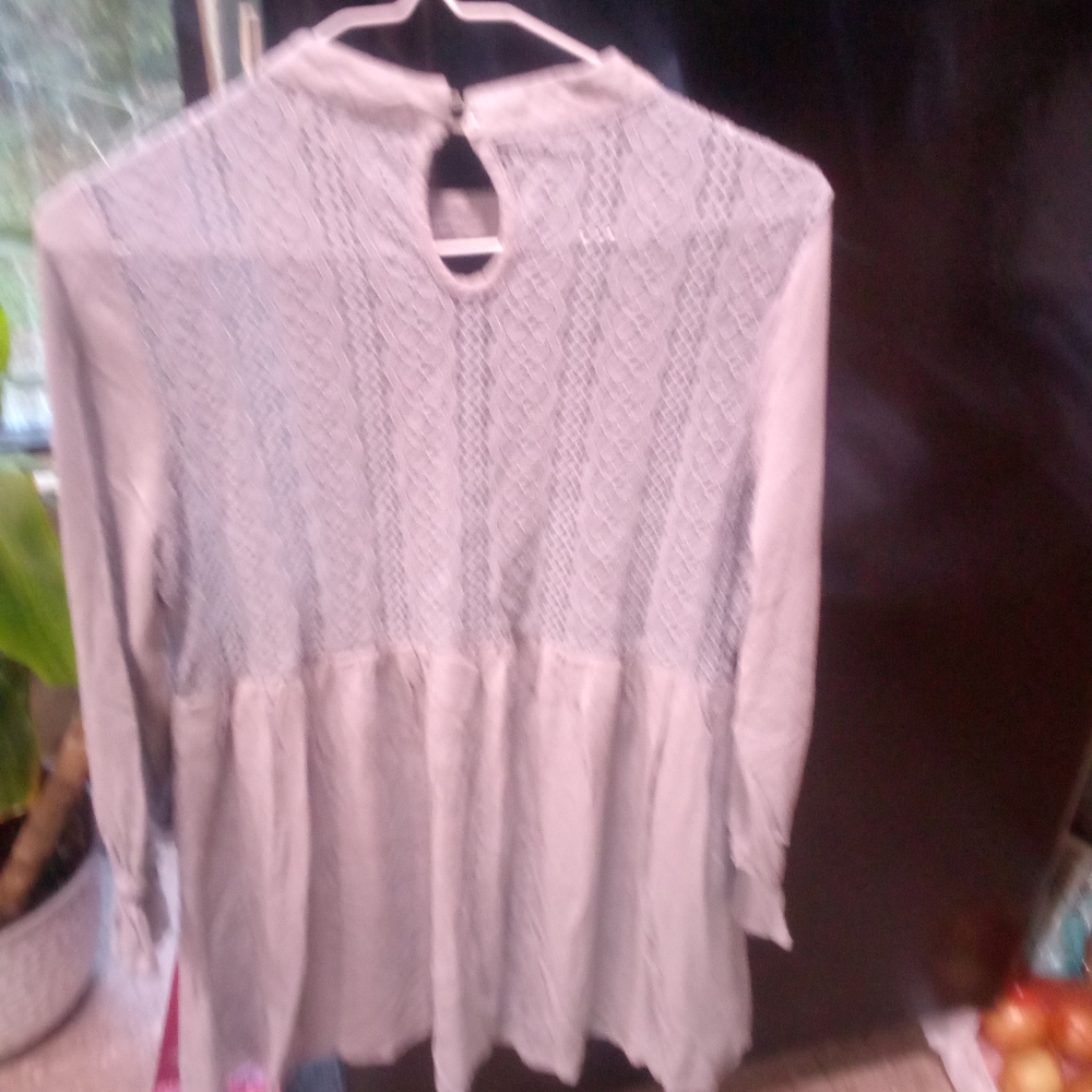Velzera size small blouse - Picture 4 of 4